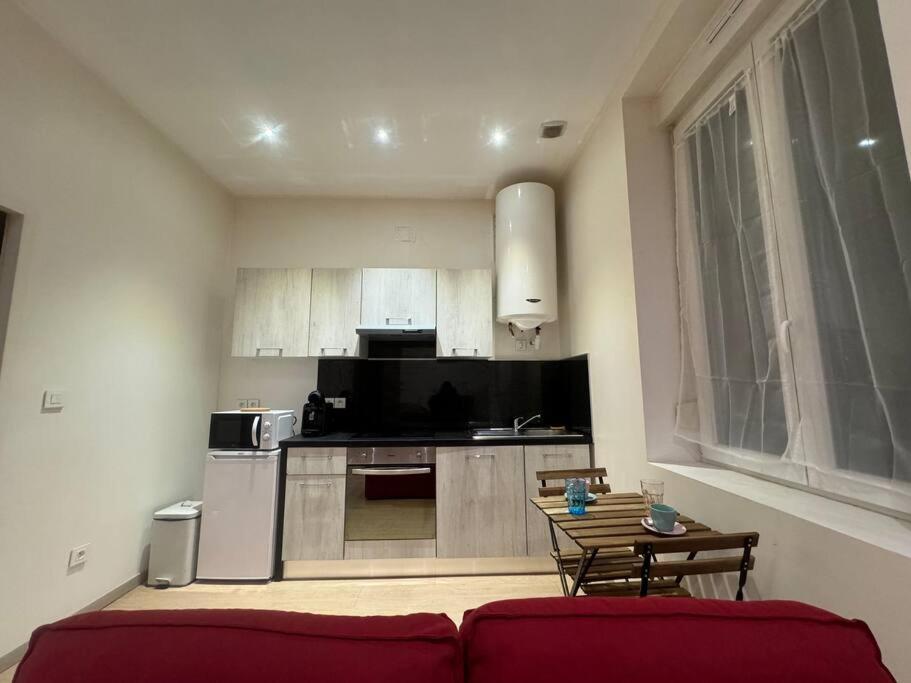 Apartament Christelle Romilly-sur-Seine Zewnętrze zdjęcie