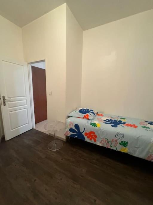 Apartament Christelle Romilly-sur-Seine Zewnętrze zdjęcie